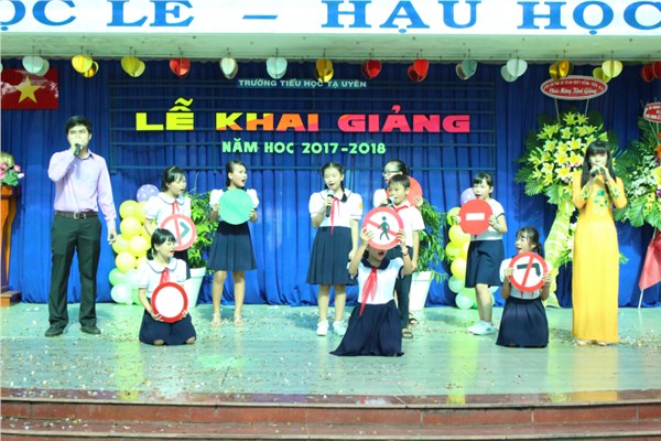 KHAI GIẢNG 2017 - 2018